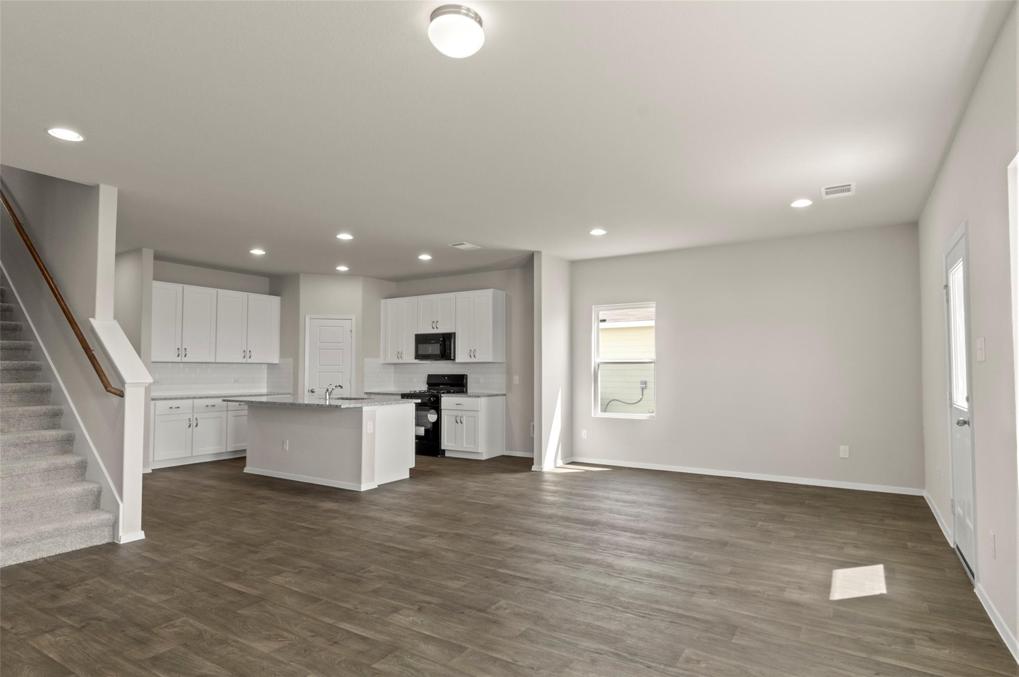 2641 Winding Creek Rd Property Photo 11