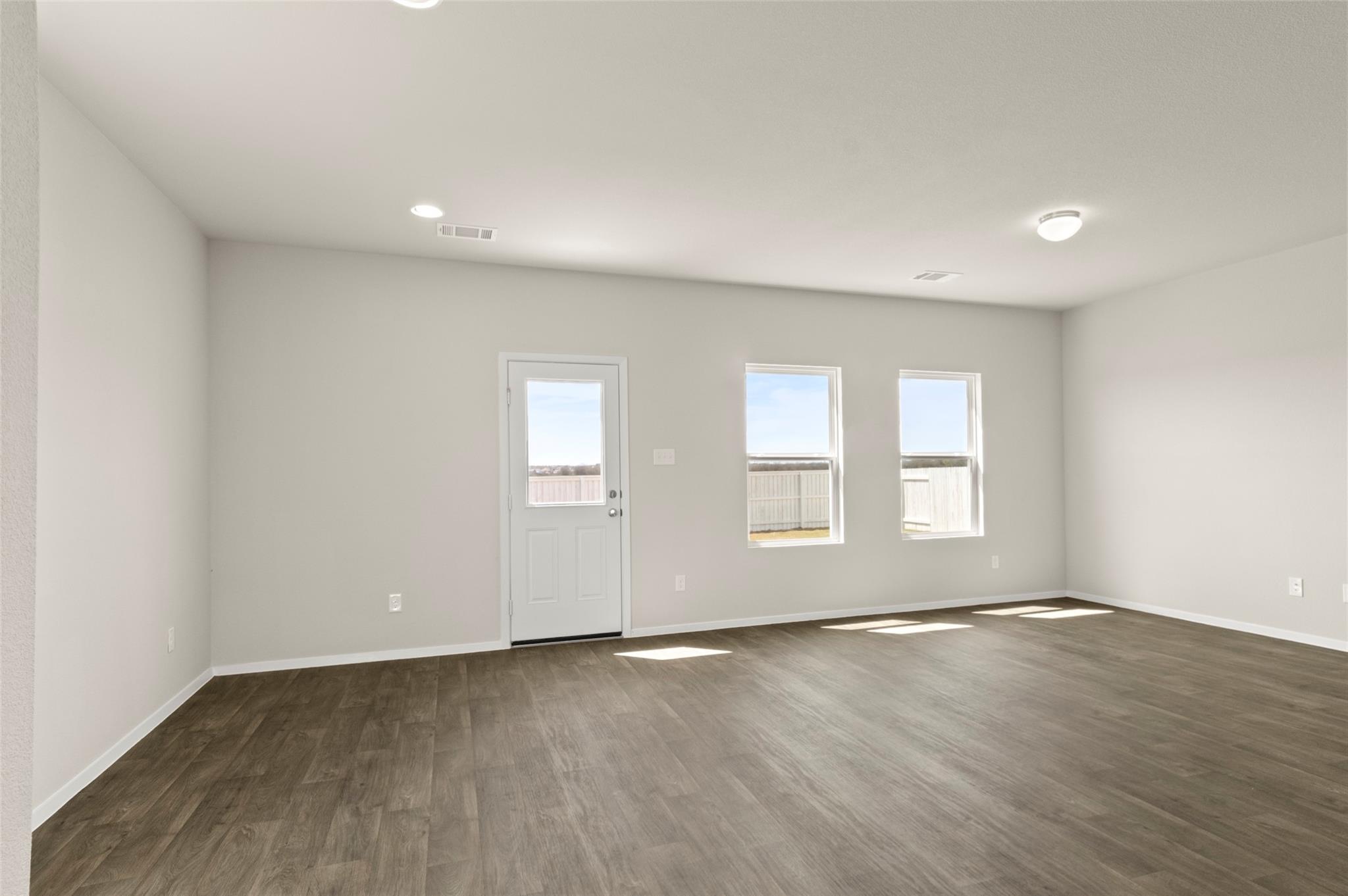 2641 Winding Creek Rd Property Photo 15