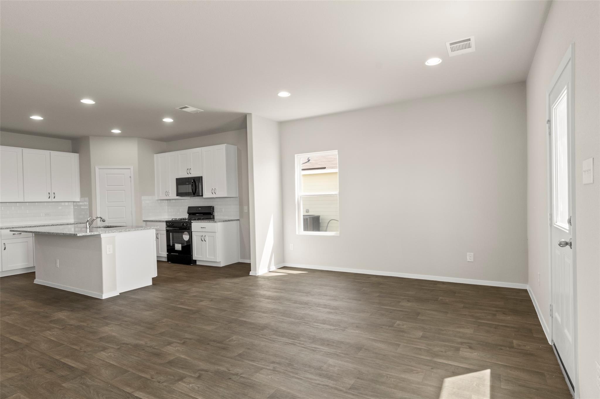 2641 Winding Creek Rd Property Photo 16