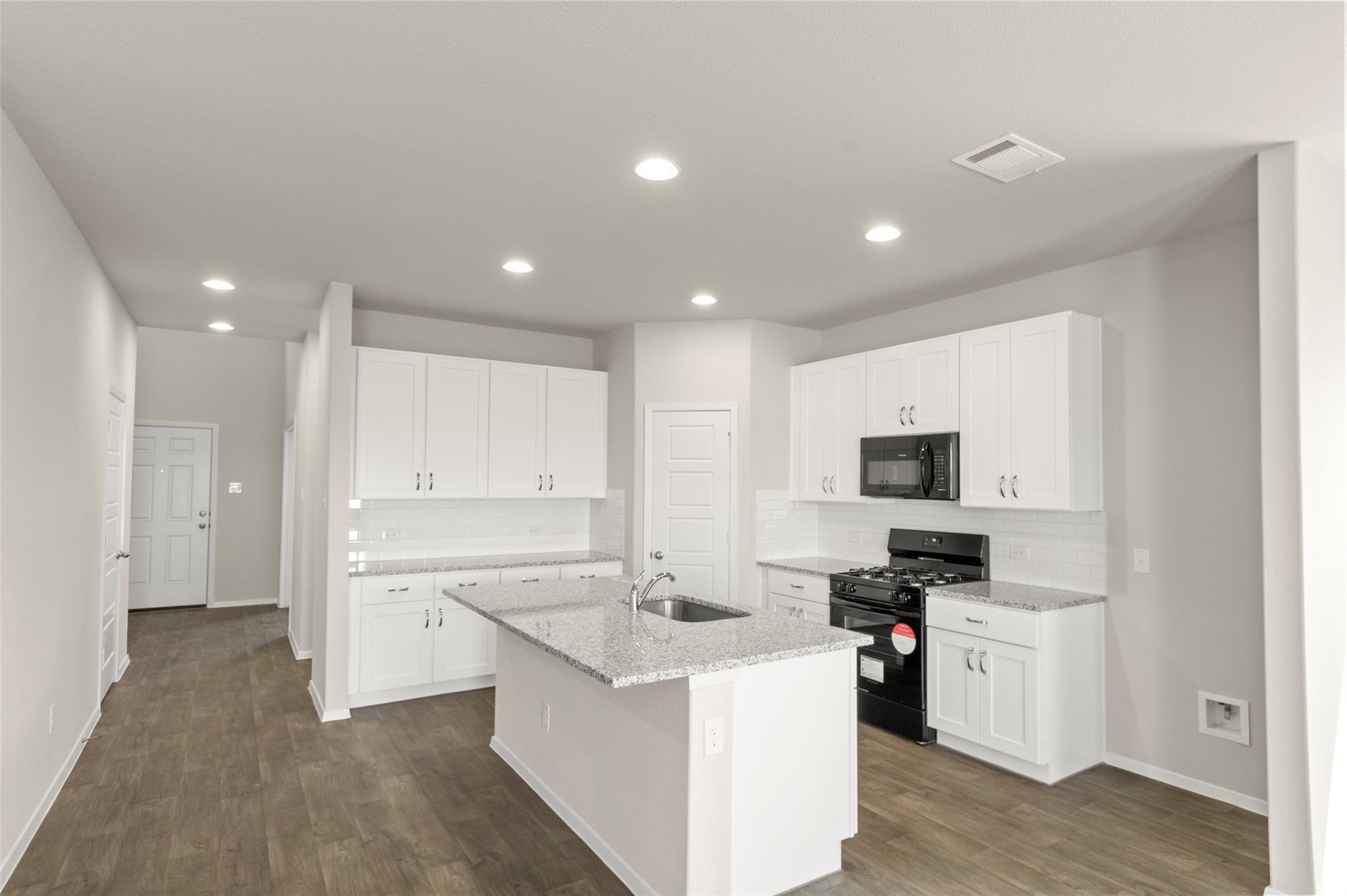 2641 Winding Creek Rd Property Photo 17