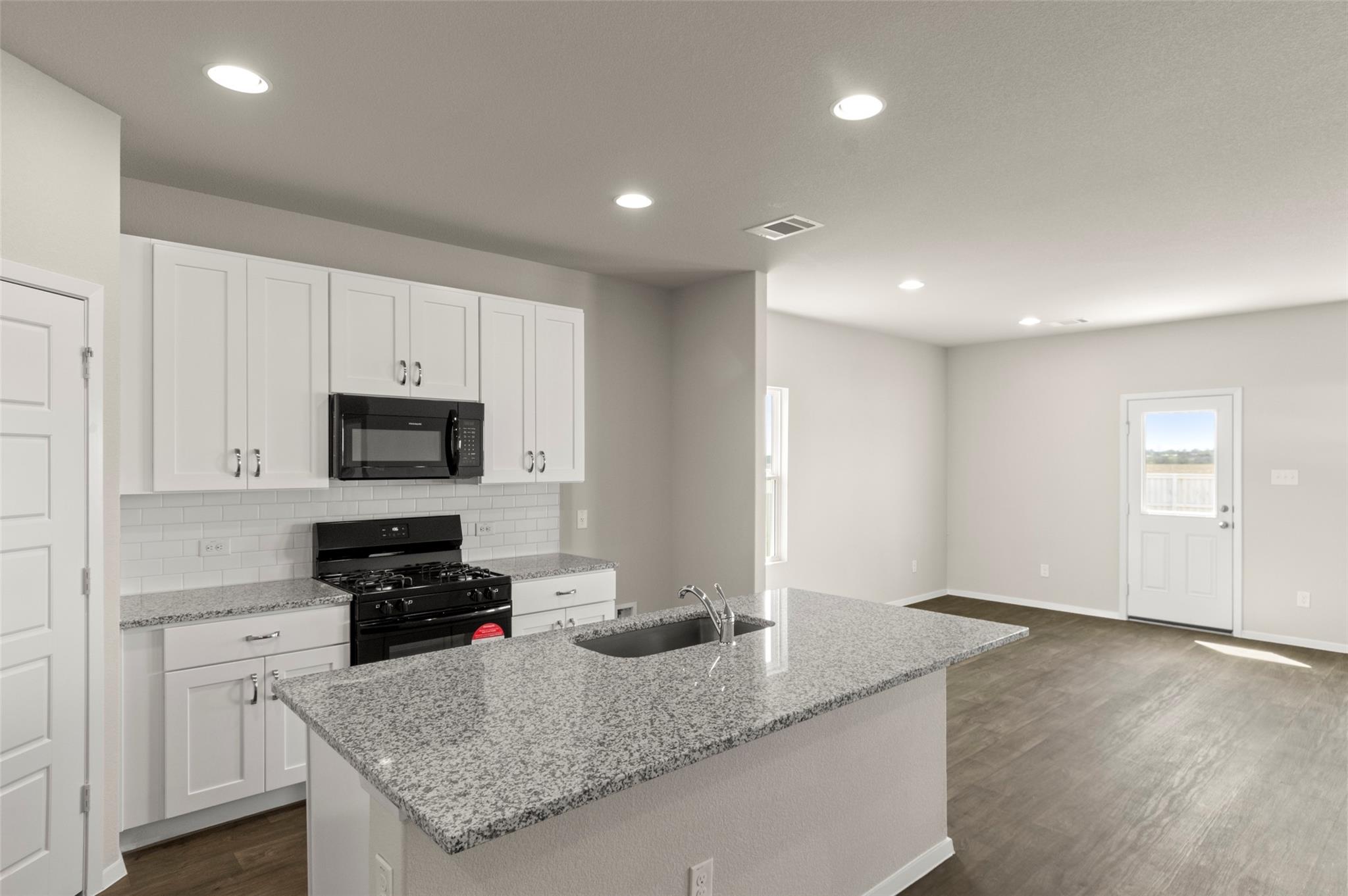 2641 Winding Creek Rd Property Photo 18