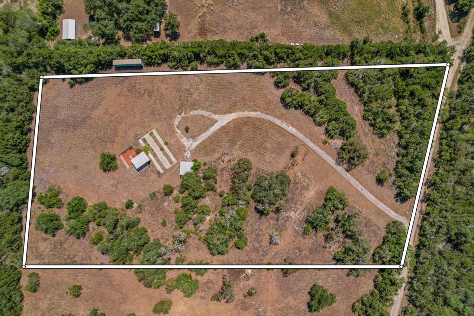 7511 Thomas Springs Rd Property Photo 2