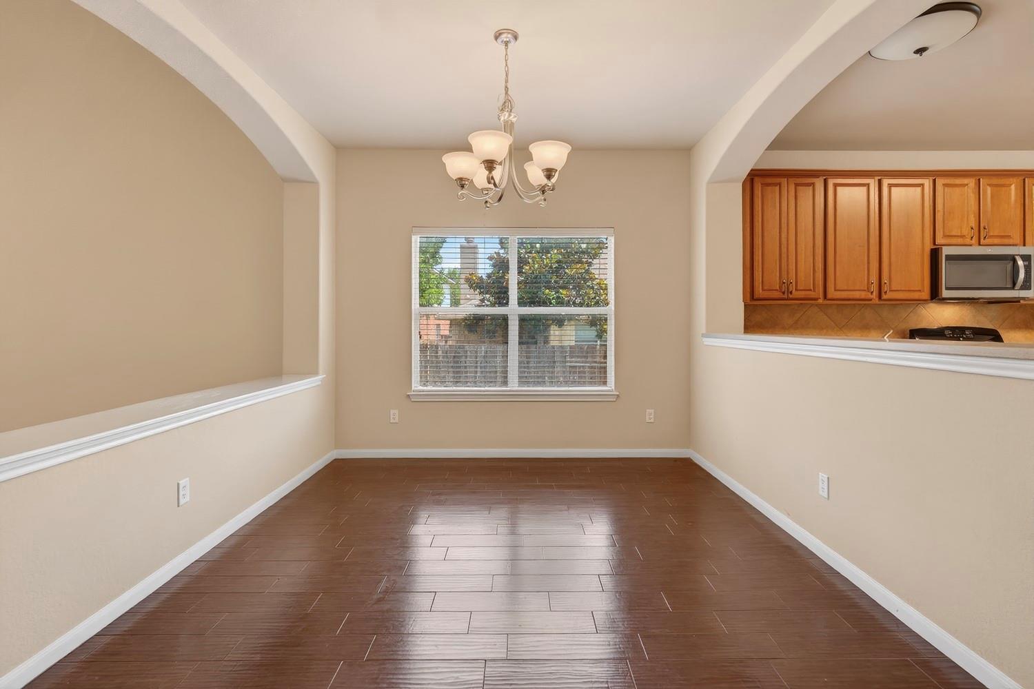 4489 Western Lake Dr Property Photo 5
