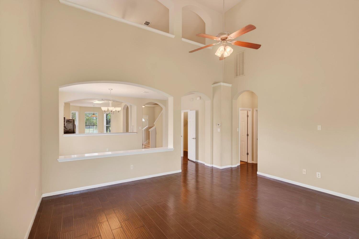 4489 Western Lake Dr Property Photo 6