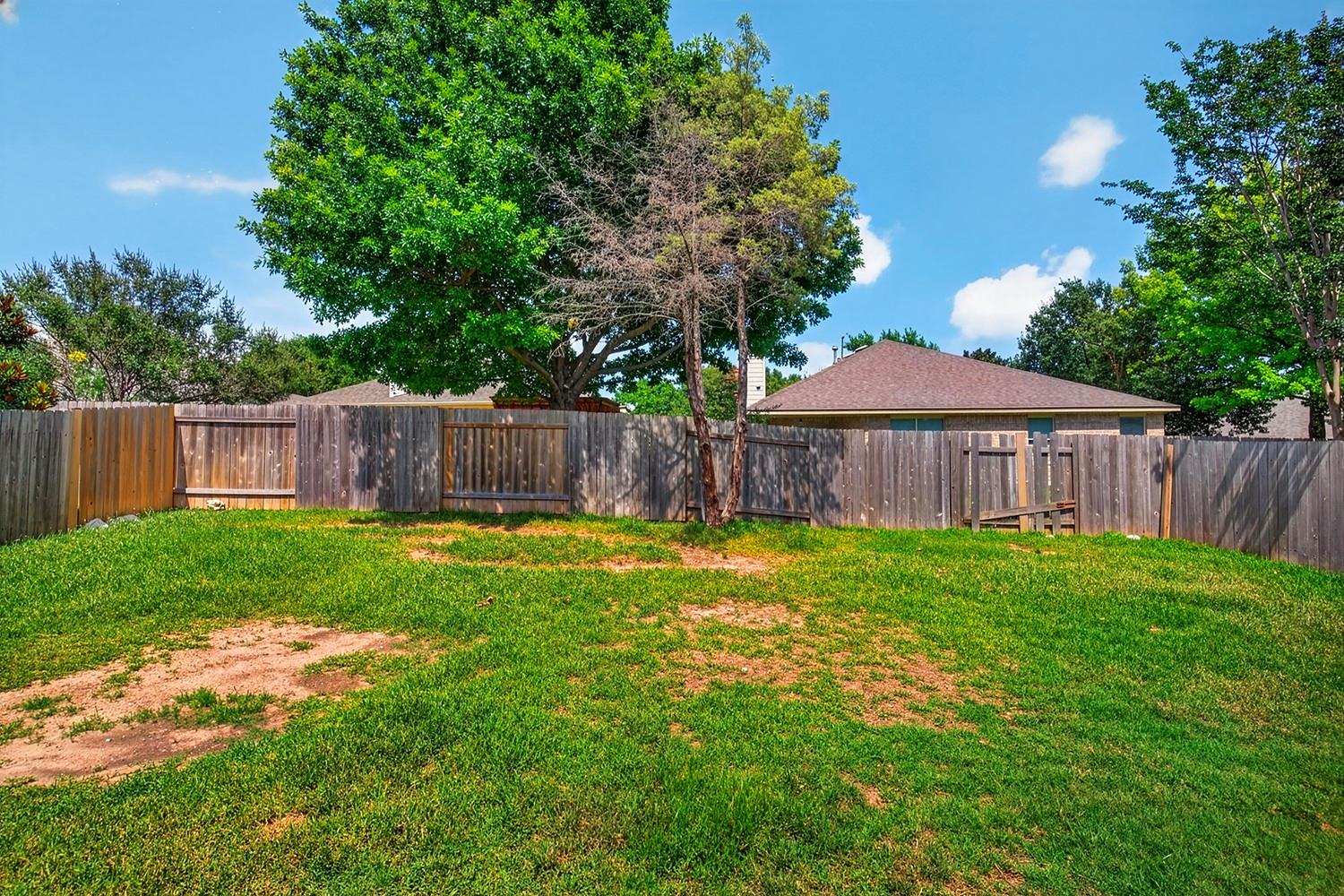 4489 Western Lake Dr Property Photo 29