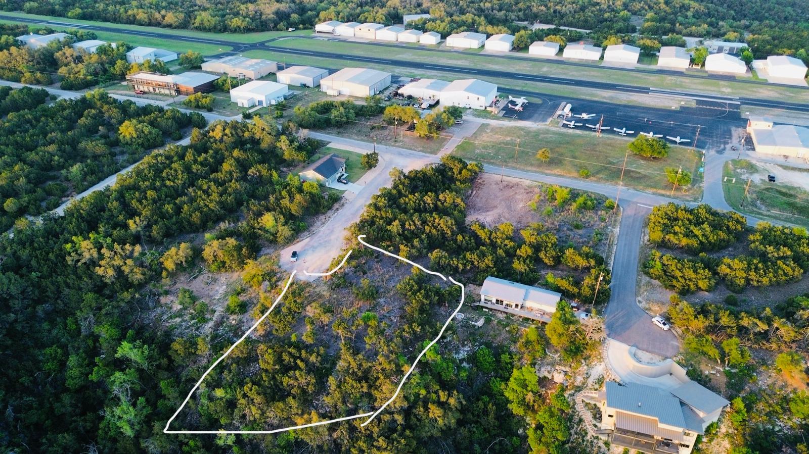 21305 & 21307 White Cloud Cv Property Photo 5