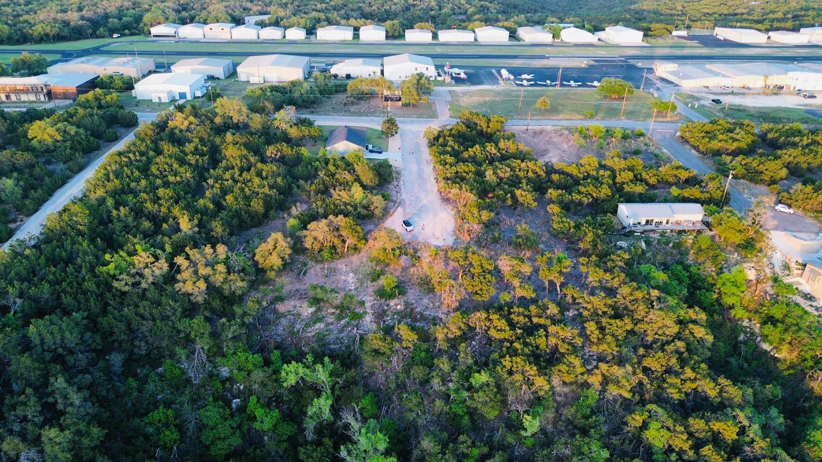 21305 & 21307 White Cloud Cv Property Photo 7