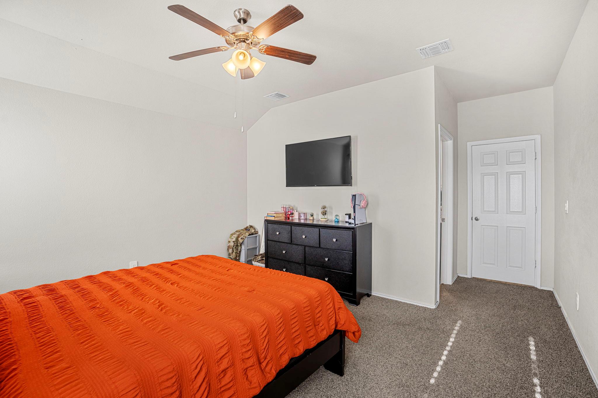2354 Aylesbury Dr Property Photo 14