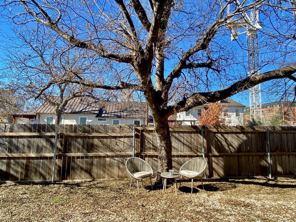 1300 E 3rd St #a Property Photo 24