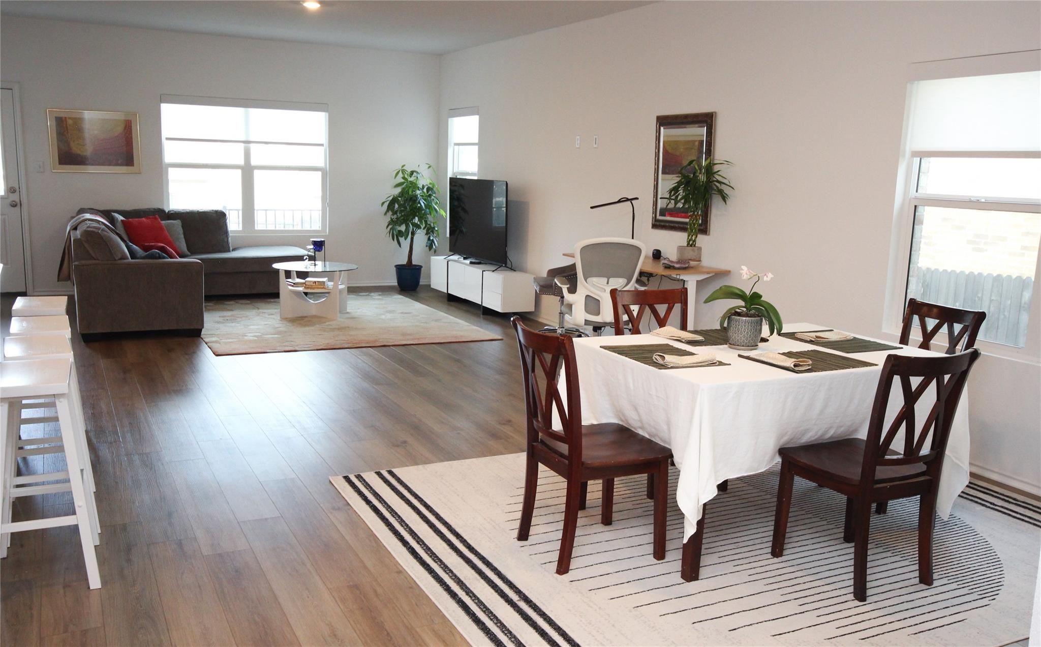 170 Maravillas Bnd Property Photo 2