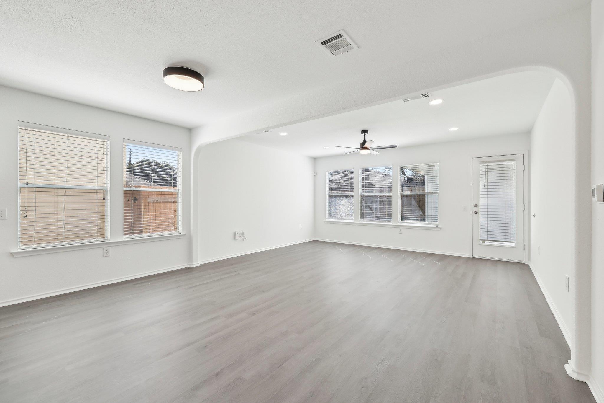 2403 Andrea Woods Cv Property Photo 5