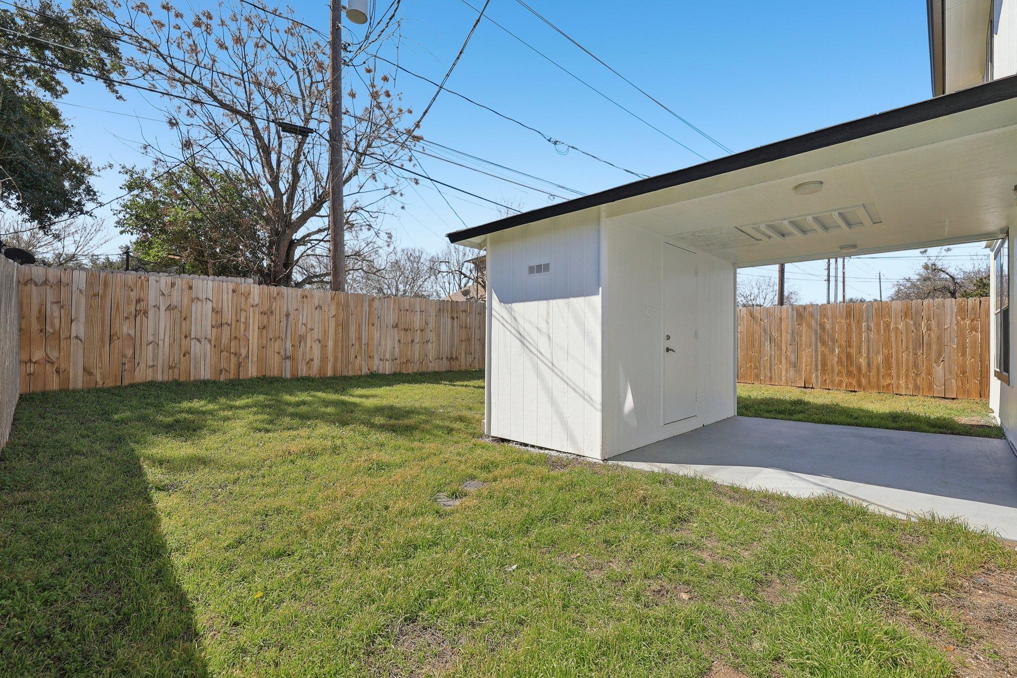 2403 Andrea Woods Cv Property Photo 35