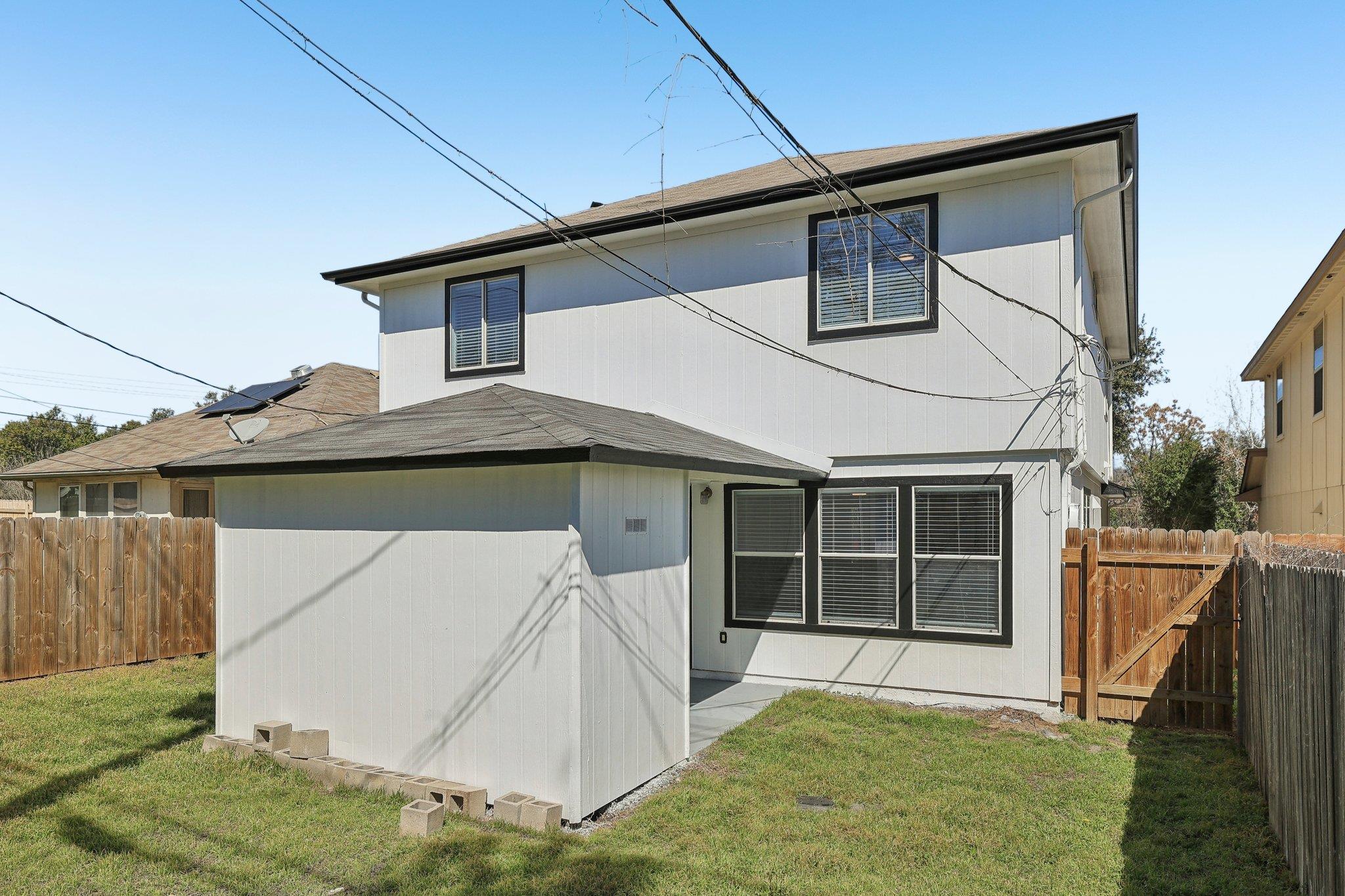2403 Andrea Woods Cv Property Photo 38
