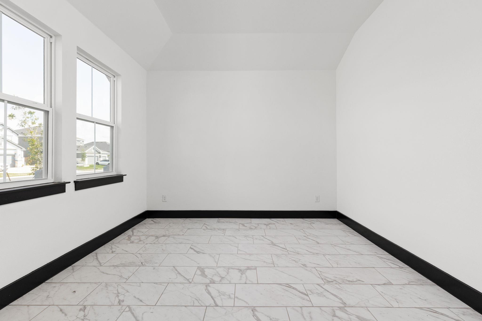 19116 Ariel Elena Way Property Photo 4