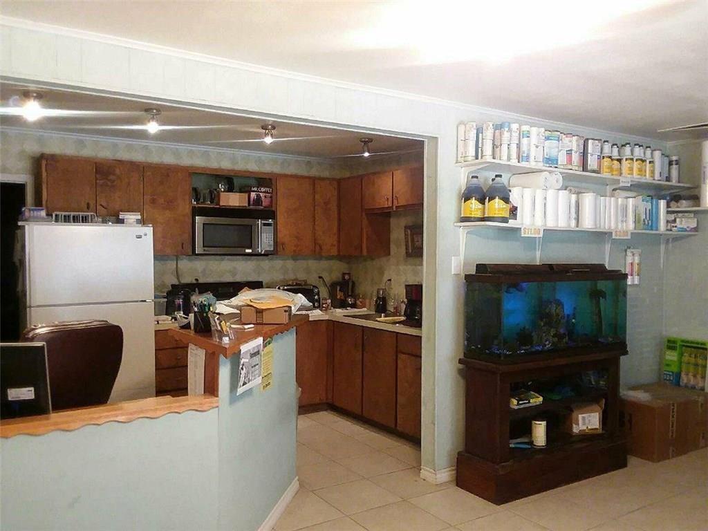1819 S Chestnut St Property Photo 4