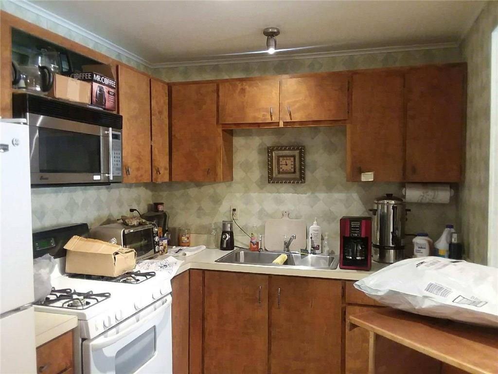 1819 S Chestnut St Property Photo 5