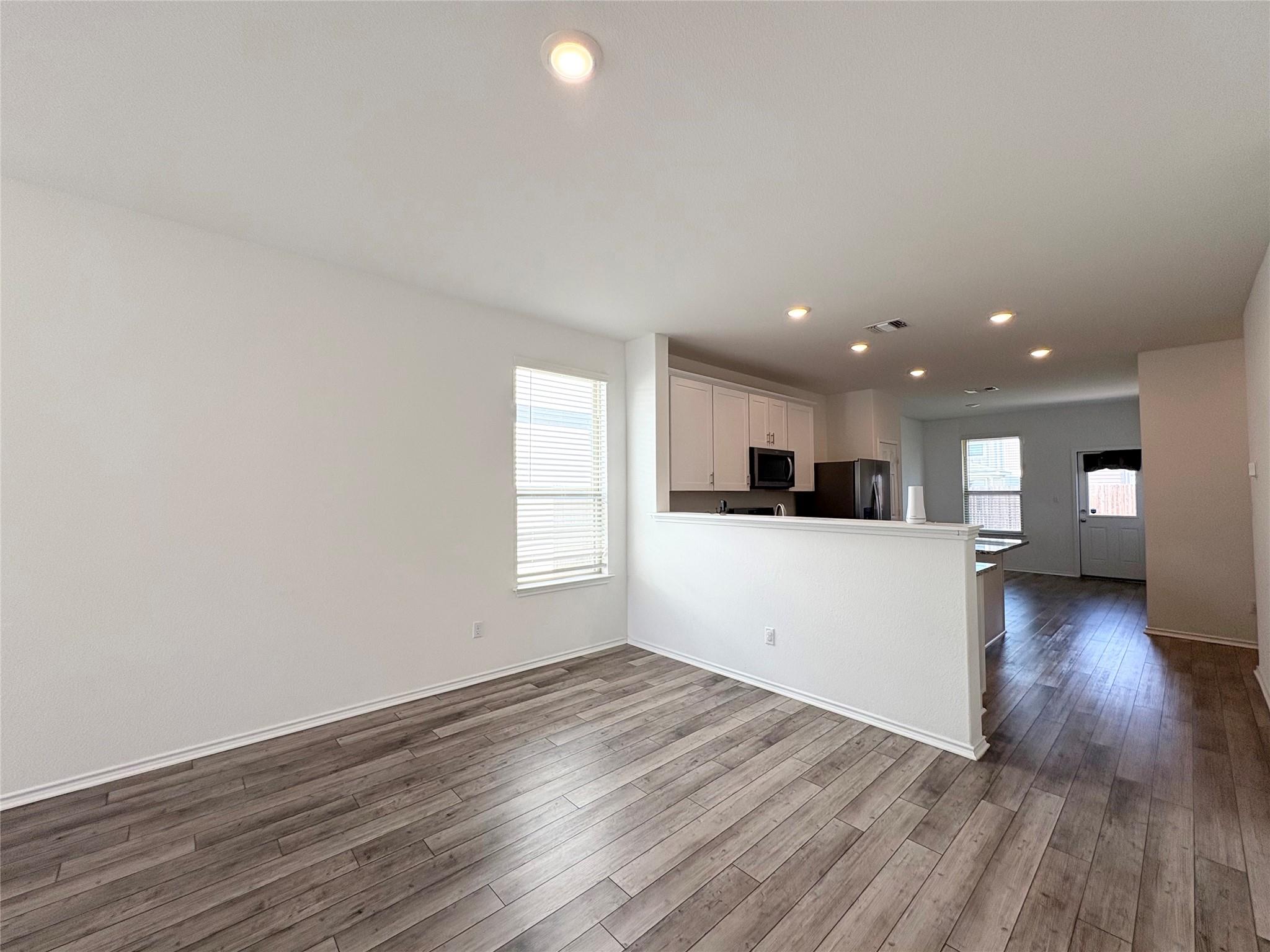 217 English Oak St Property Photo 13