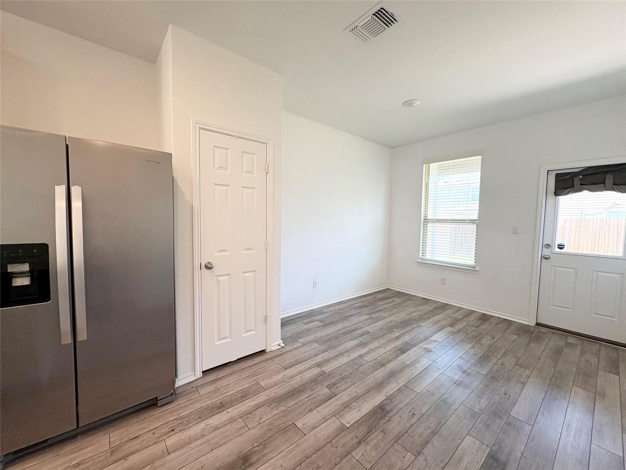 217 English Oak St Property Photo 17