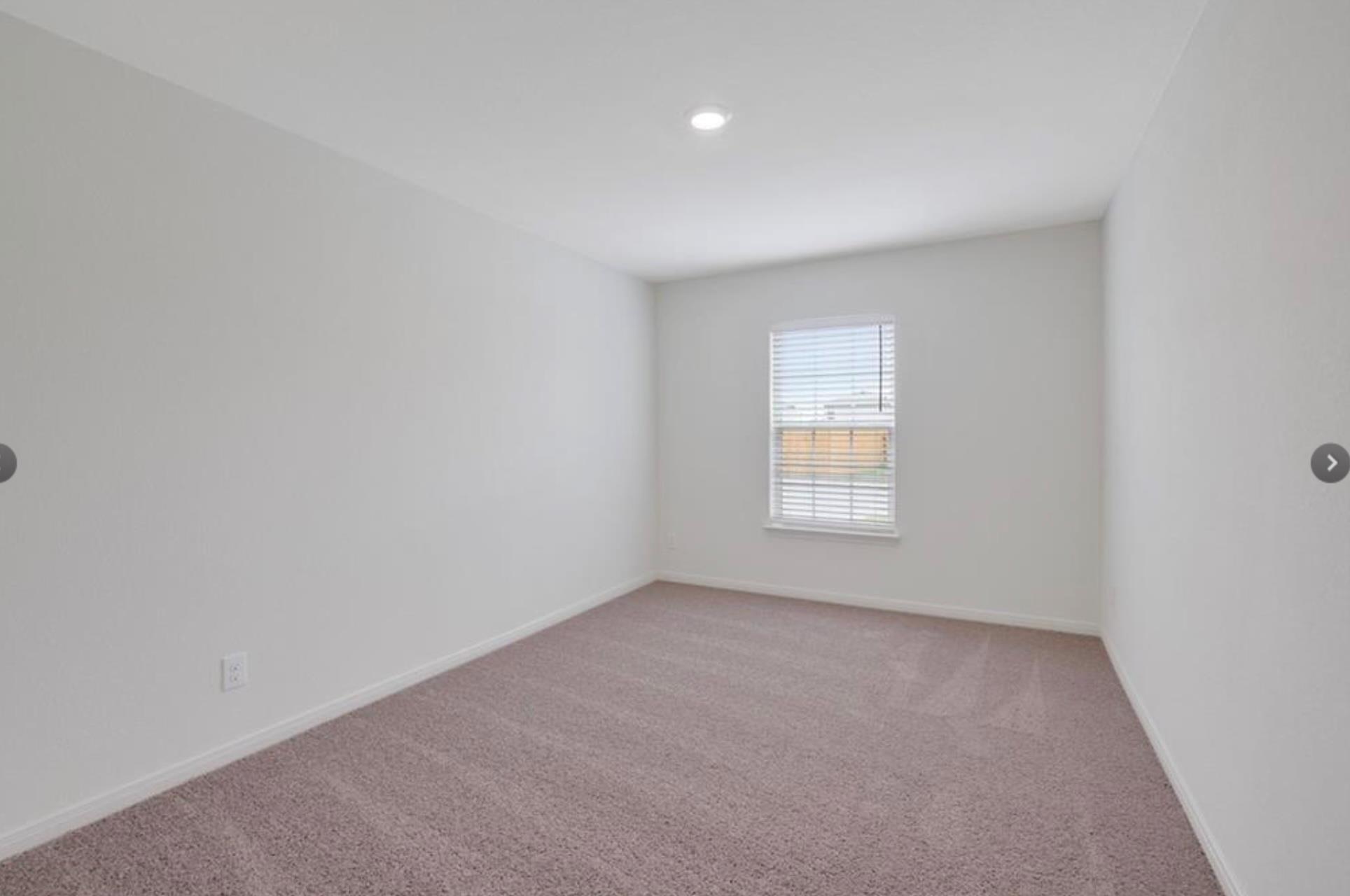 301 Crescent Park Dr Property Photo 12