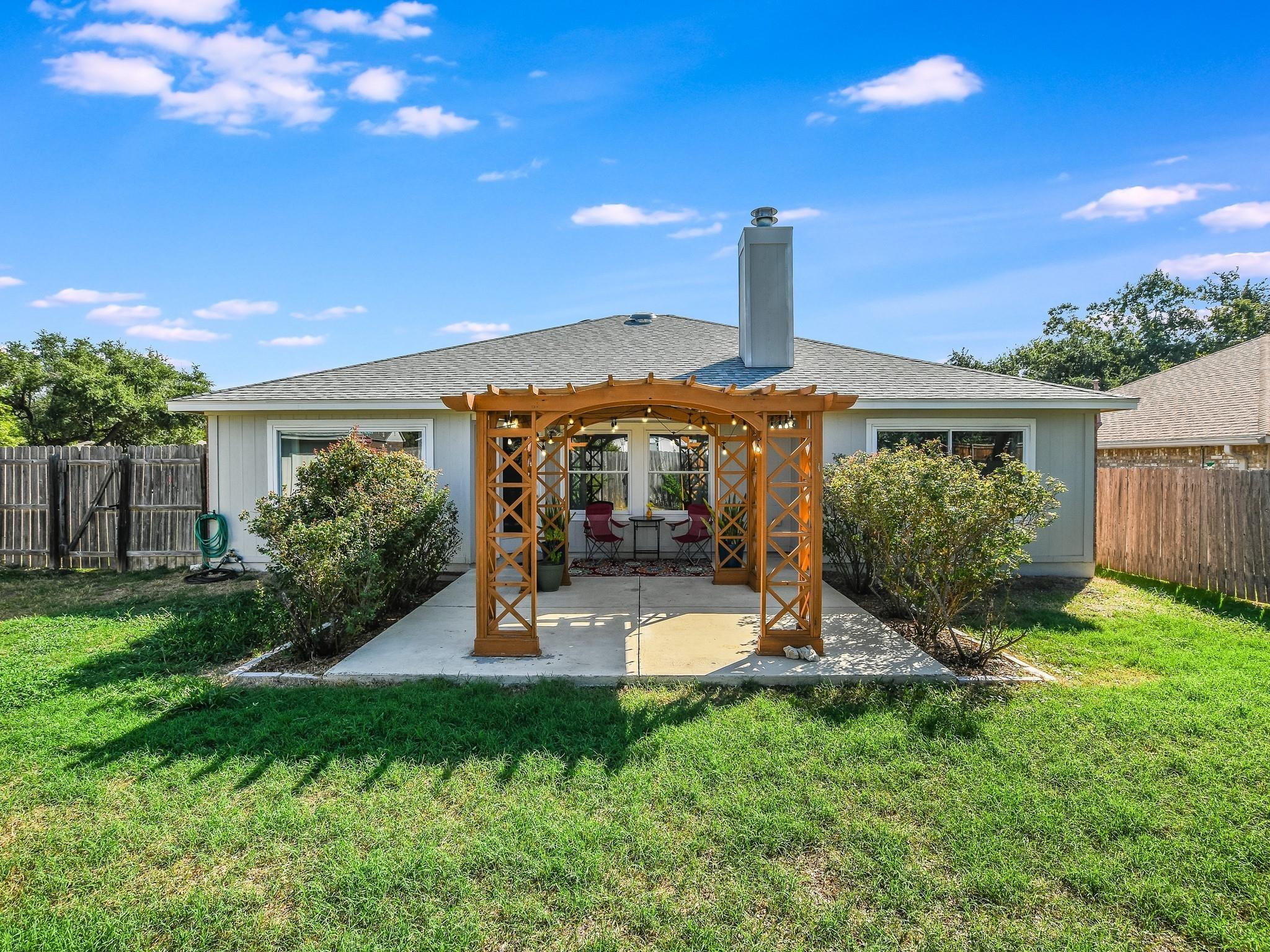 612 Blue Oak Cir Property Photo 4