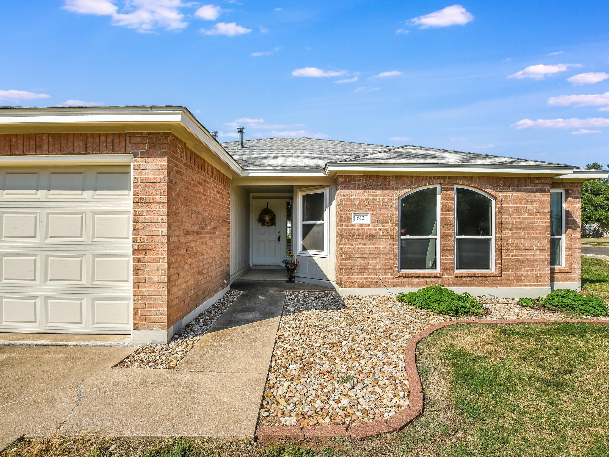612 Blue Oak Cir Property Photo 6