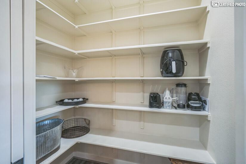 505 Heron Dr Property Photo 8