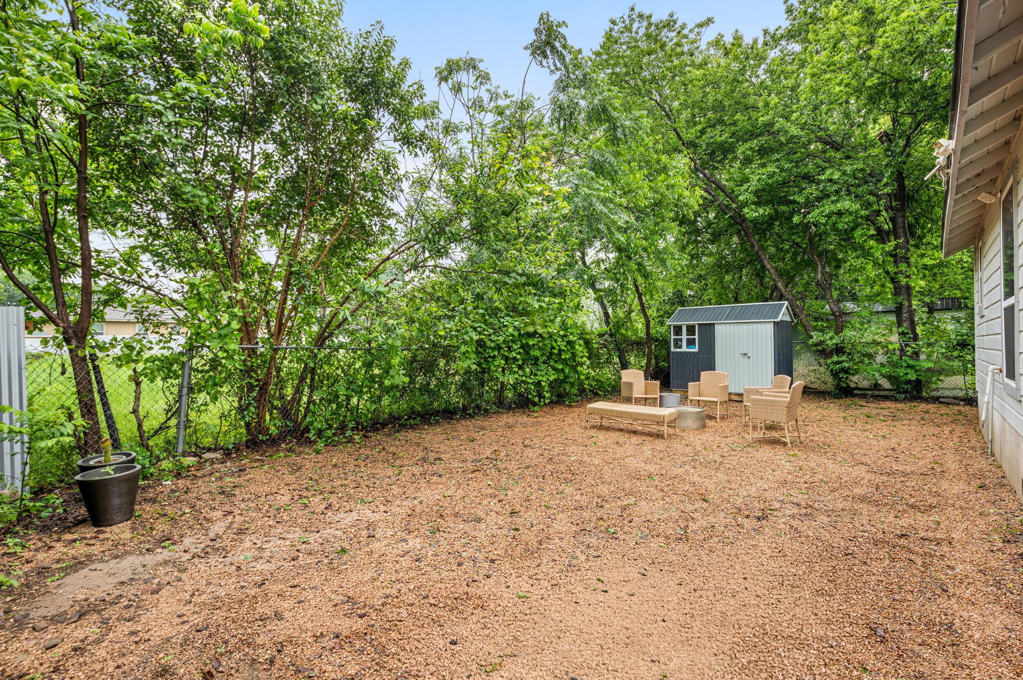 100 Florence Dr #b Property Photo 19