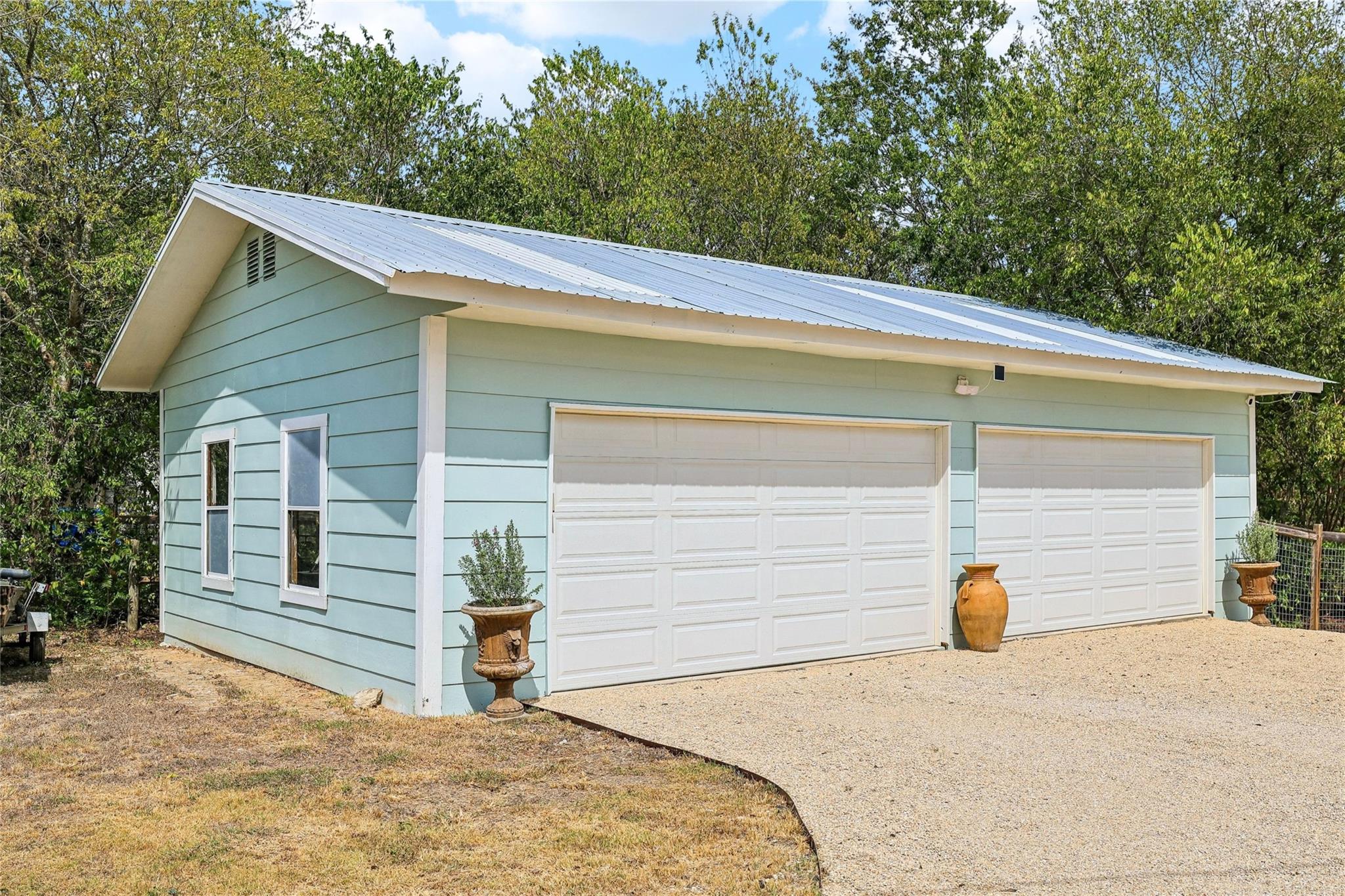 372 Old Lockhart Rd Property Photo 4