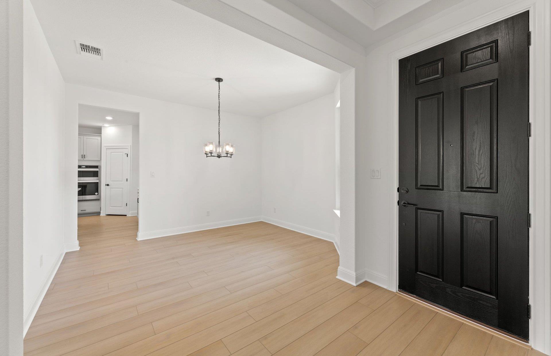 3113 Delaware St Property Photo 3
