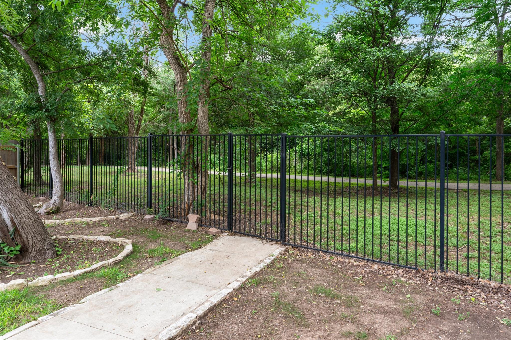 1711 Manada Trl Property Photo 34