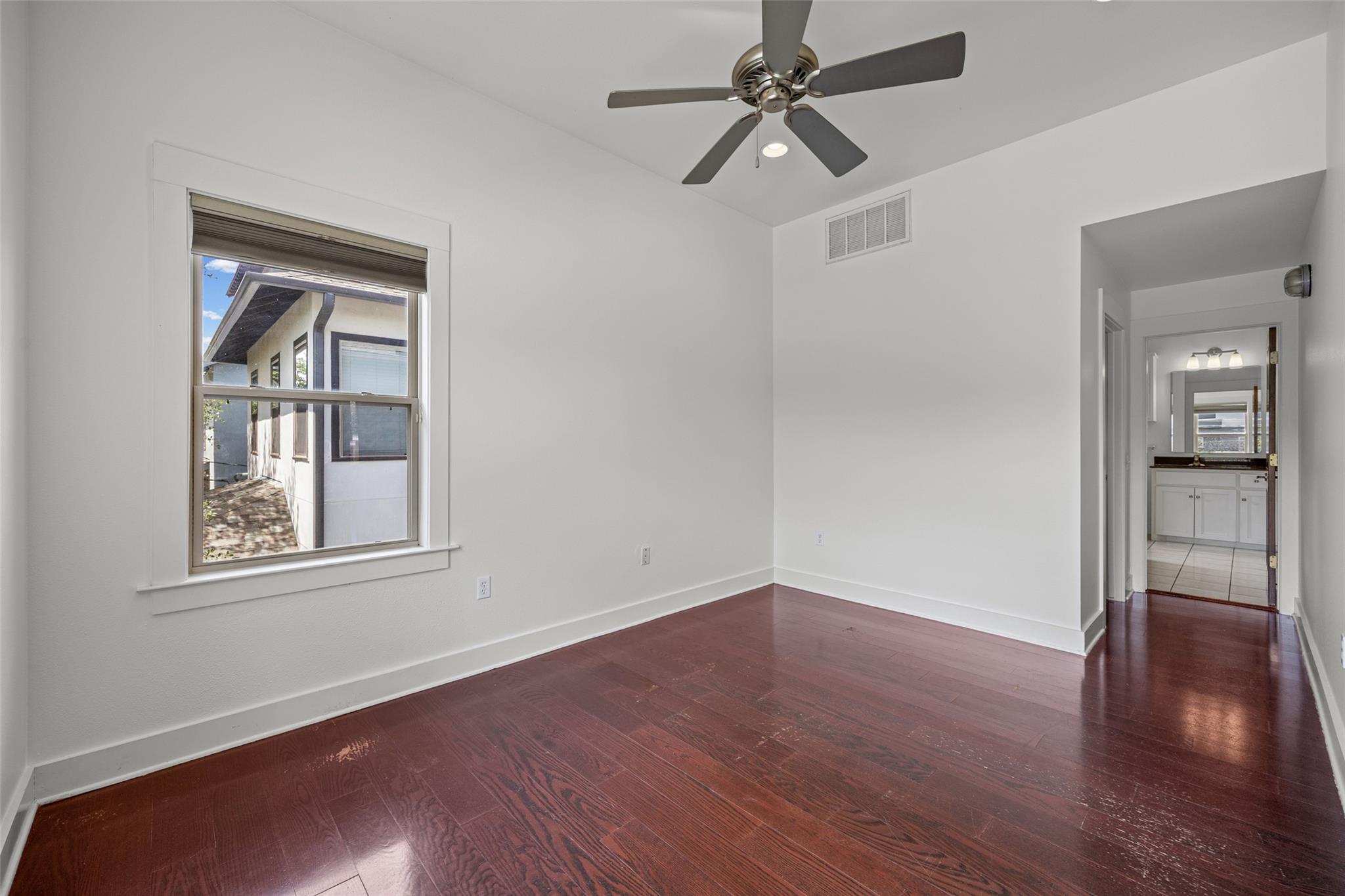 1301 San Bernard St Property Photo 9
