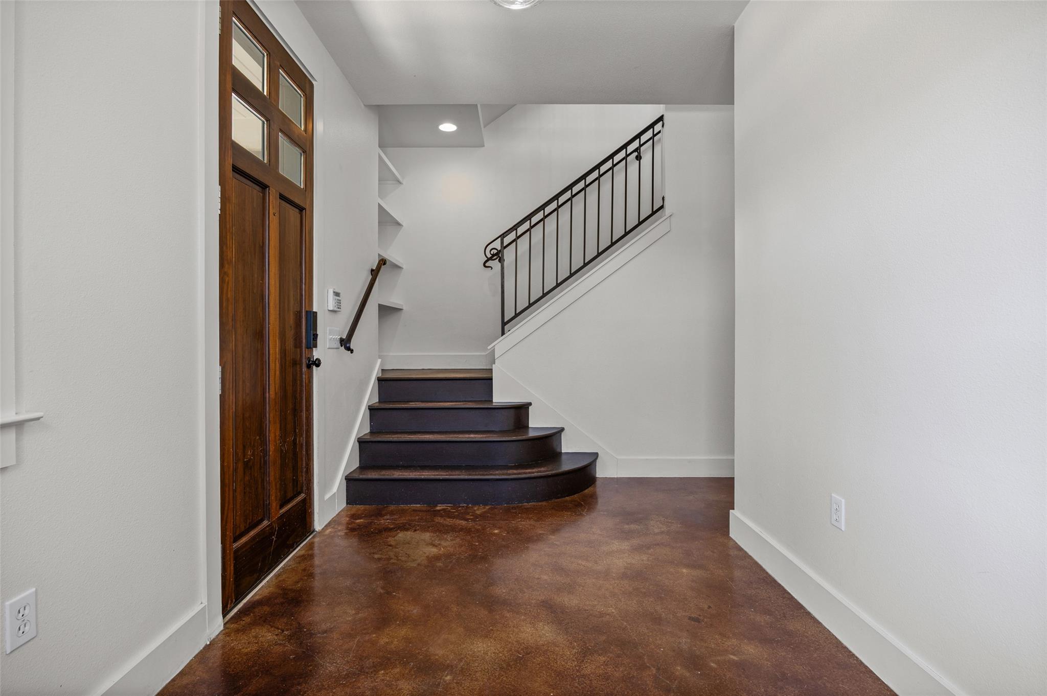 1301 San Bernard St Property Photo 12