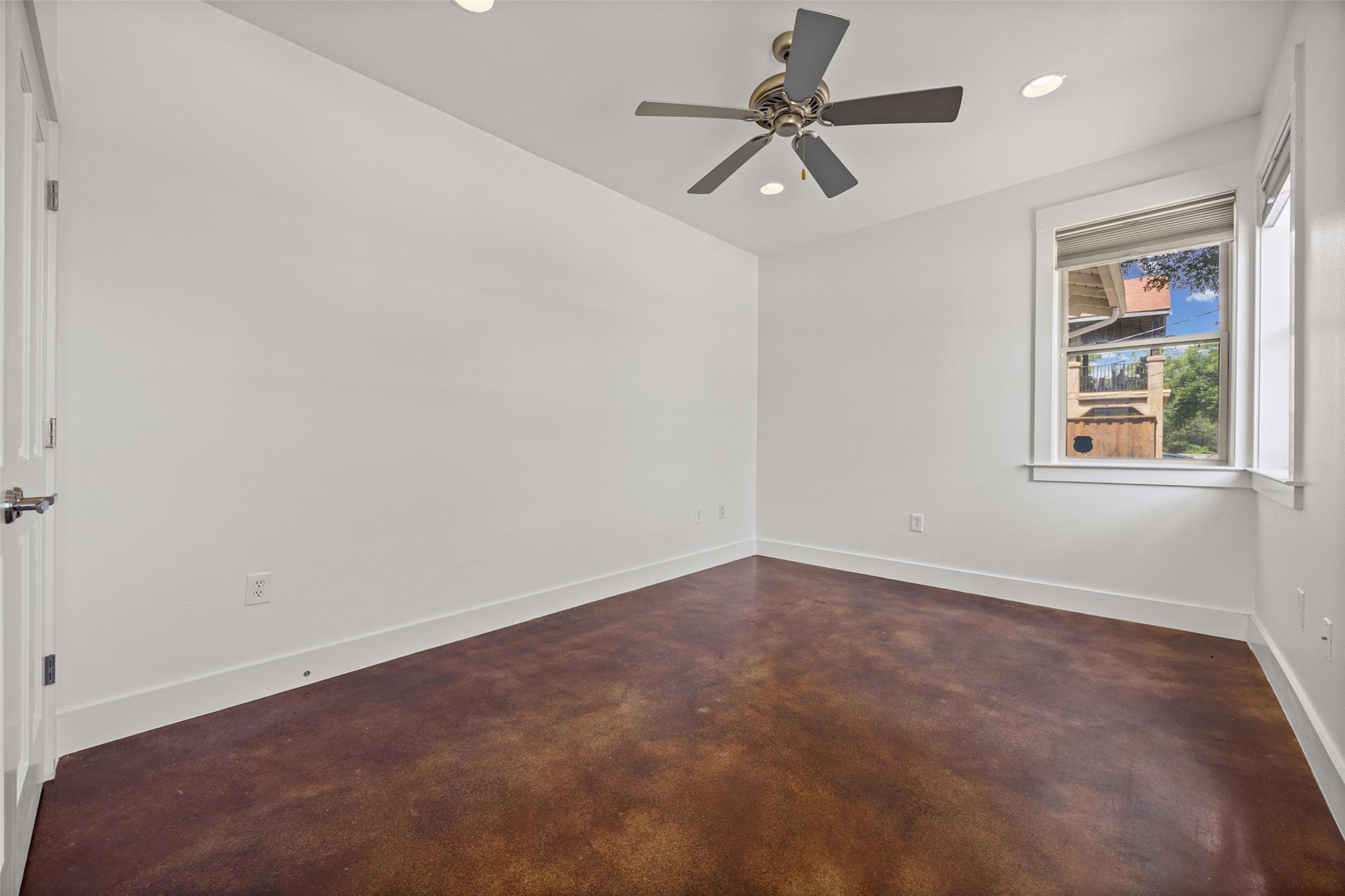1301 San Bernard St Property Photo 13