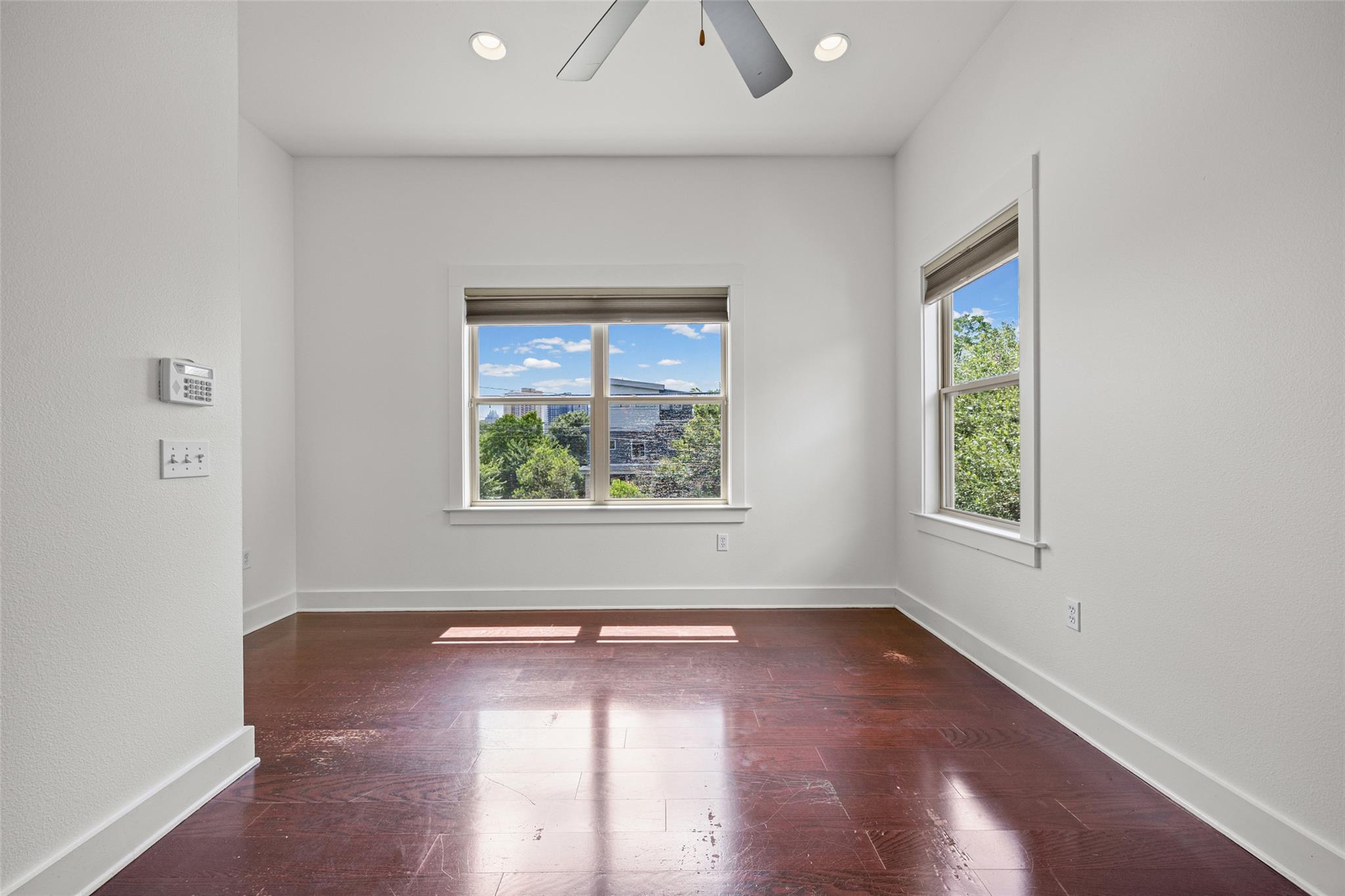 1301 San Bernard St Property Photo 14