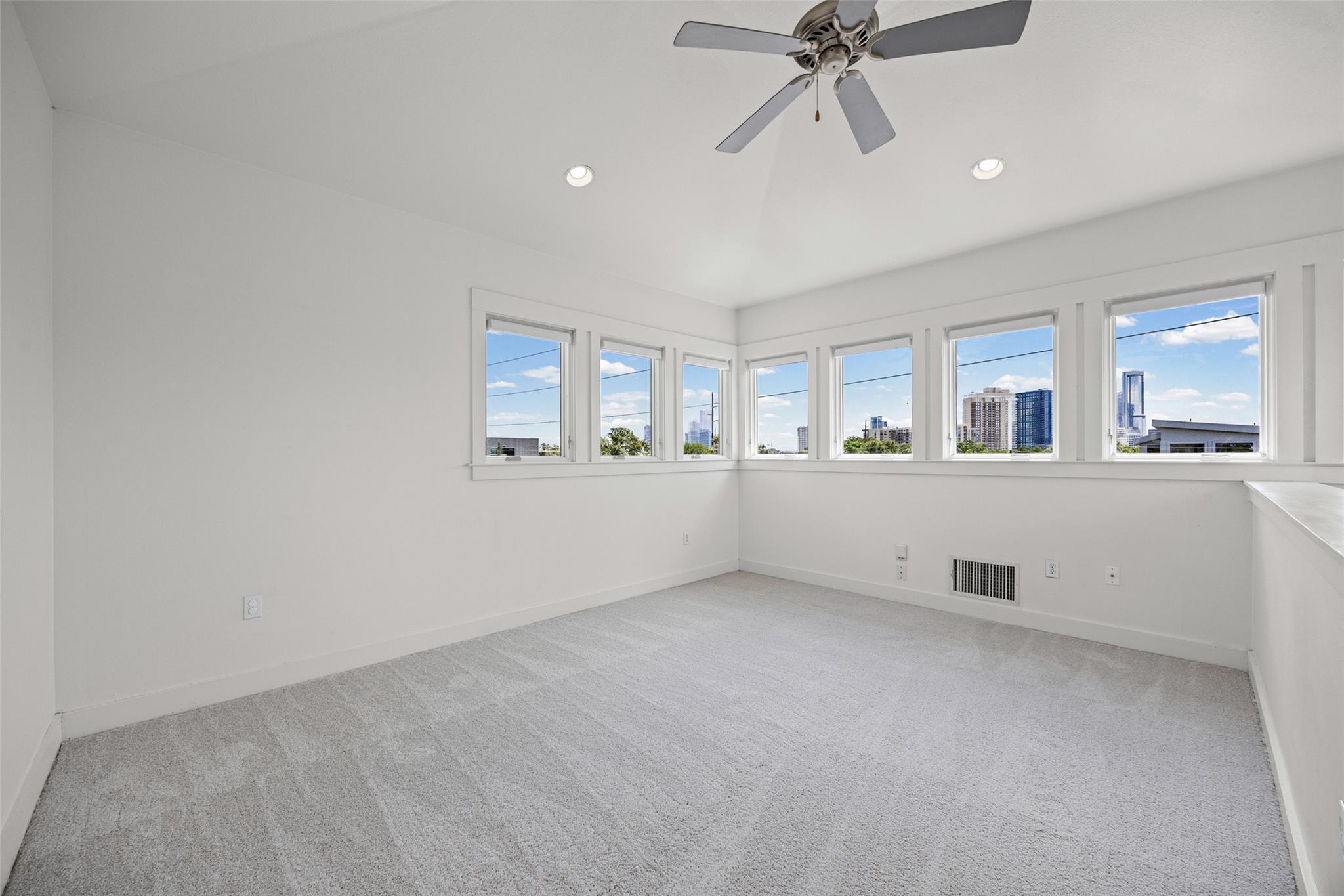 1301 San Bernard St Property Photo 16