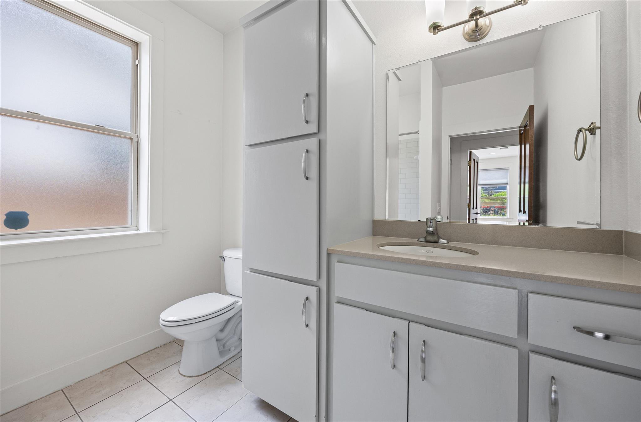 1301 San Bernard St Property Photo 21