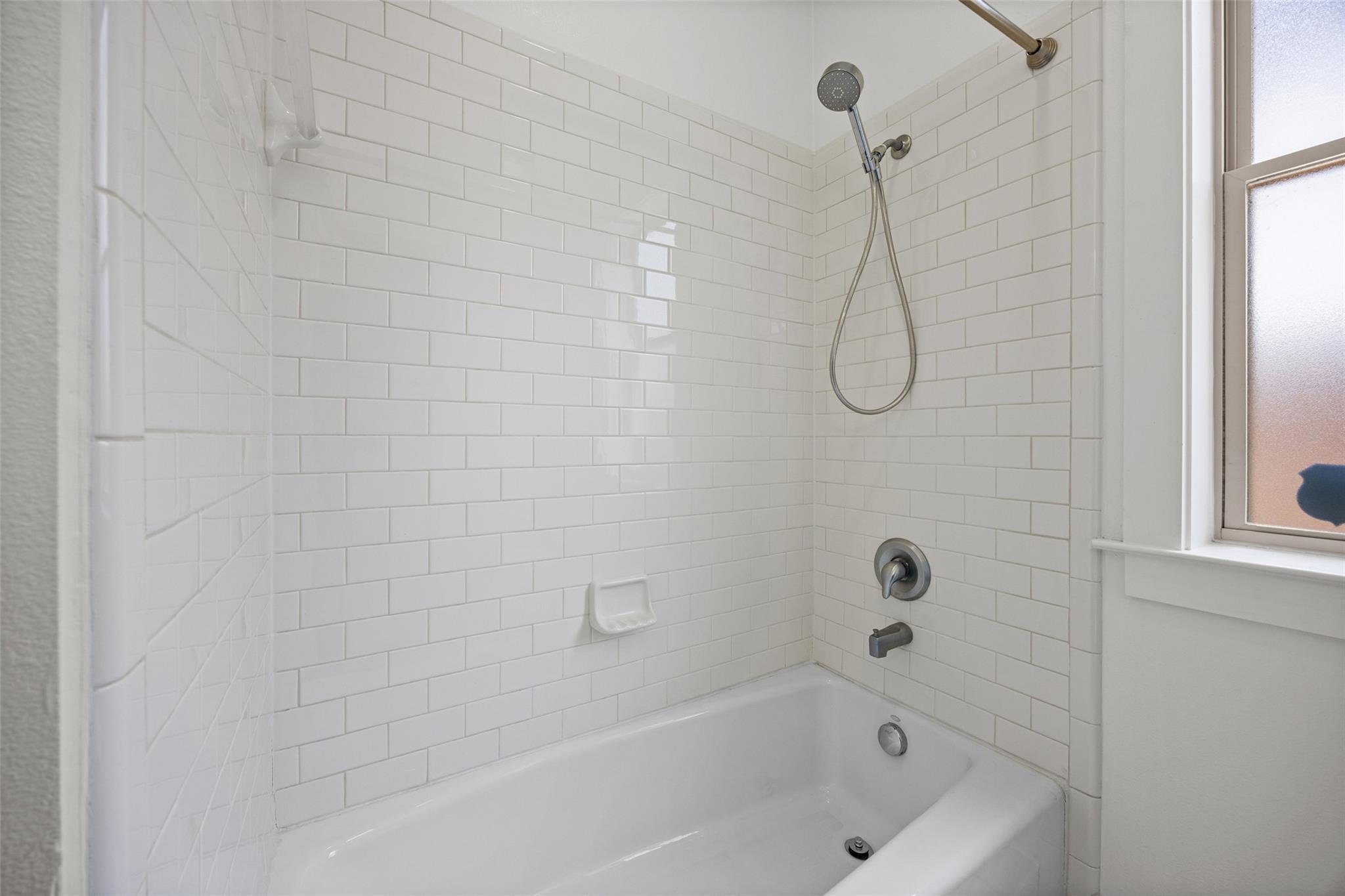 1301 San Bernard St Property Photo 23