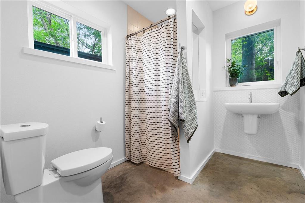 1808 Forest Hill Dr #b Property Photo 12