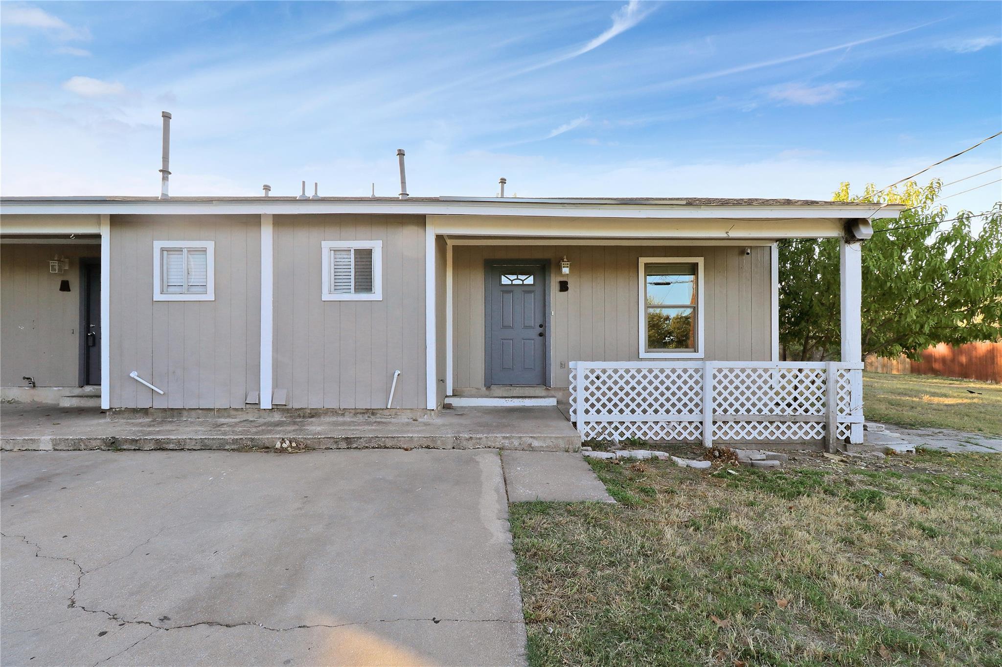 6920 Bennett Ave #b Property Photo 1