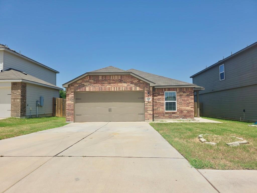 317 Riverdale Dr Property Photo 1