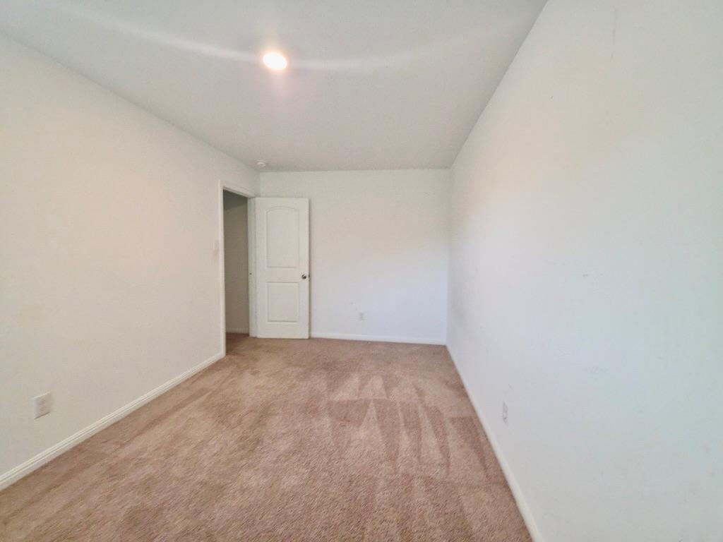 317 Riverdale Dr Property Photo 12