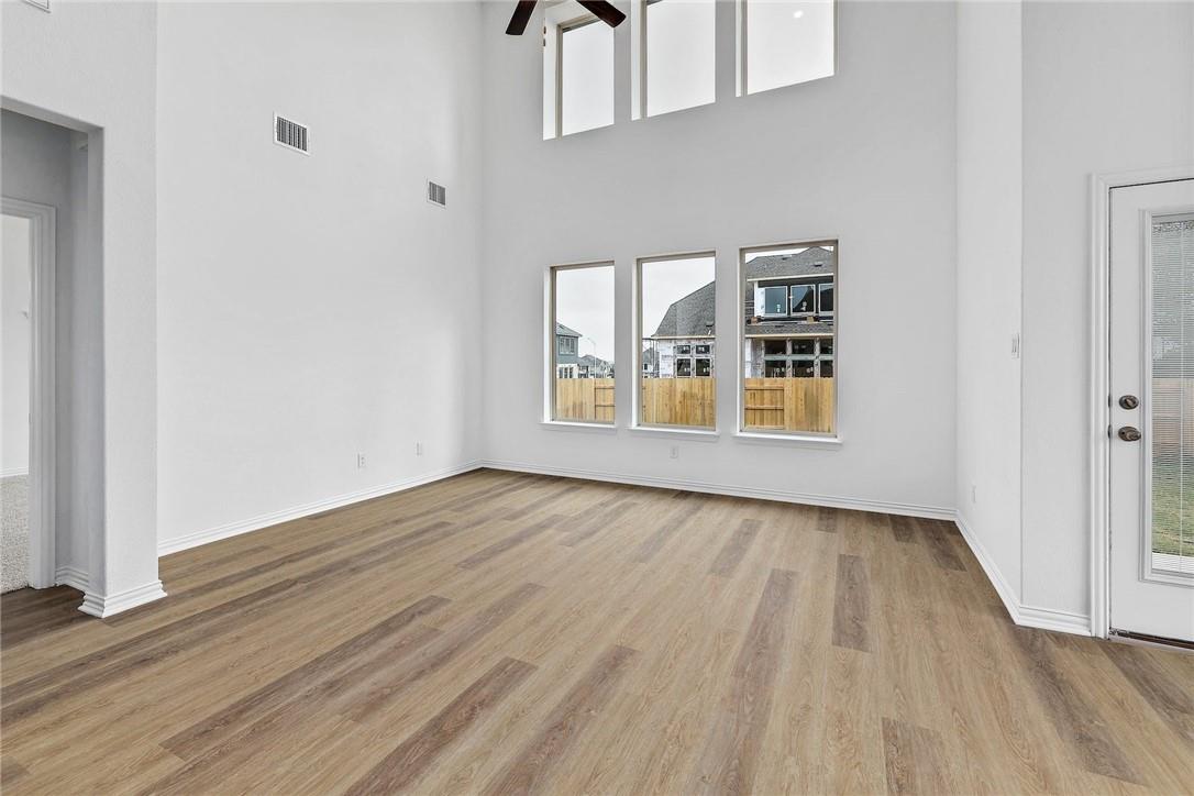 1212 Truscon Path Property Photo 5