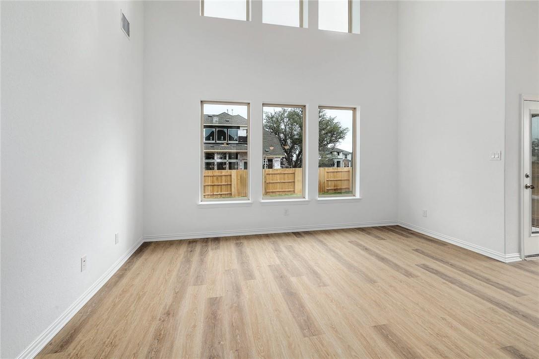 1212 Truscon Path Property Photo 8