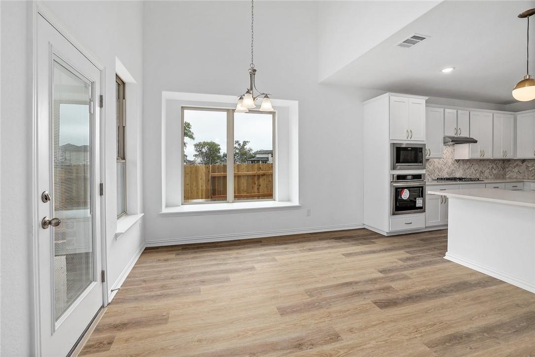 1212 Truscon Path Property Photo 10