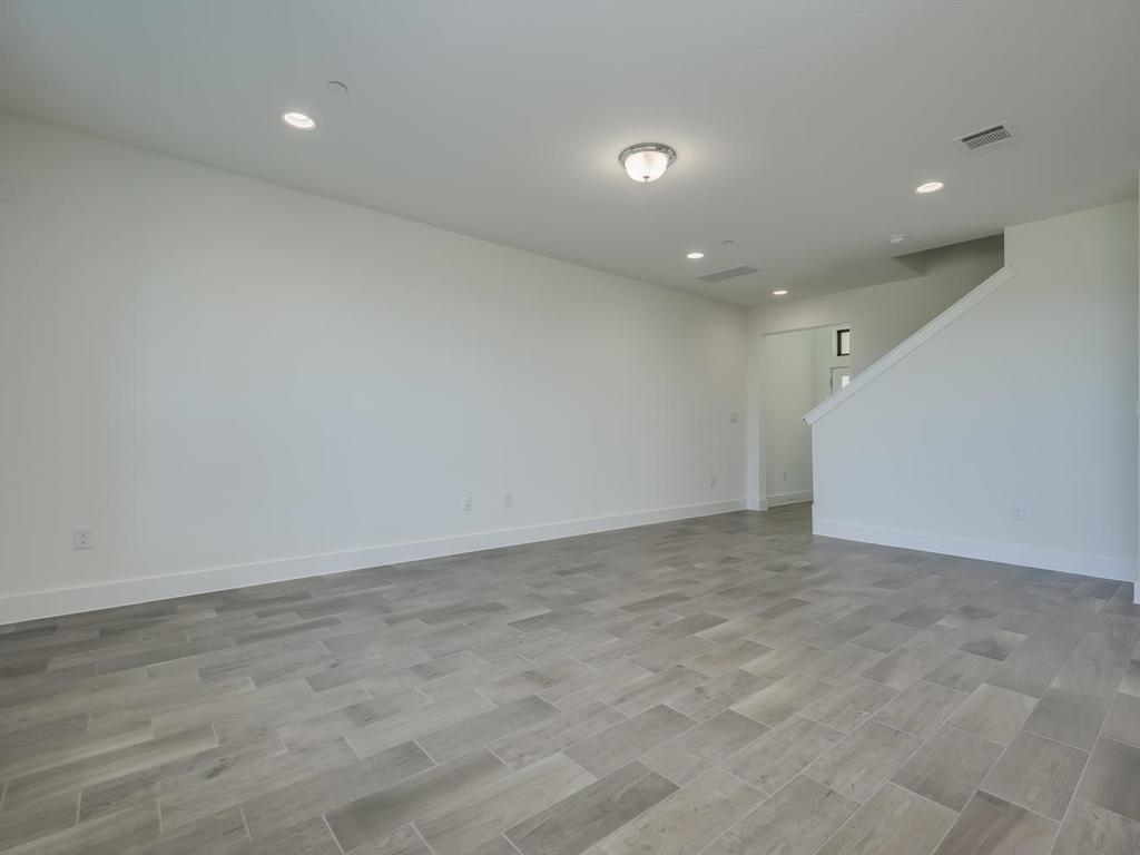 12327 Maypole Bnd Property Photo 7
