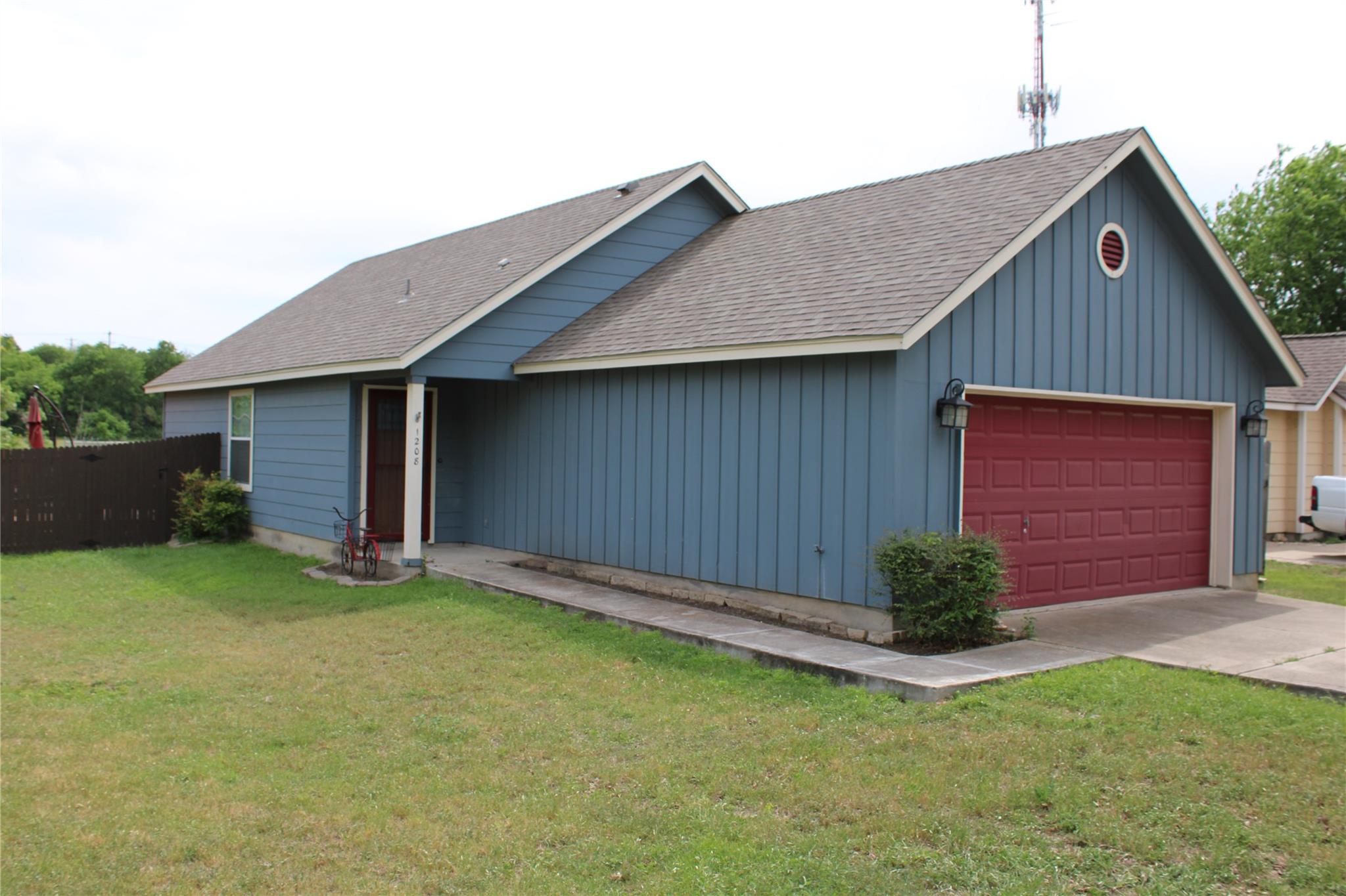 1208 Brendon Lee Ln Property Photo