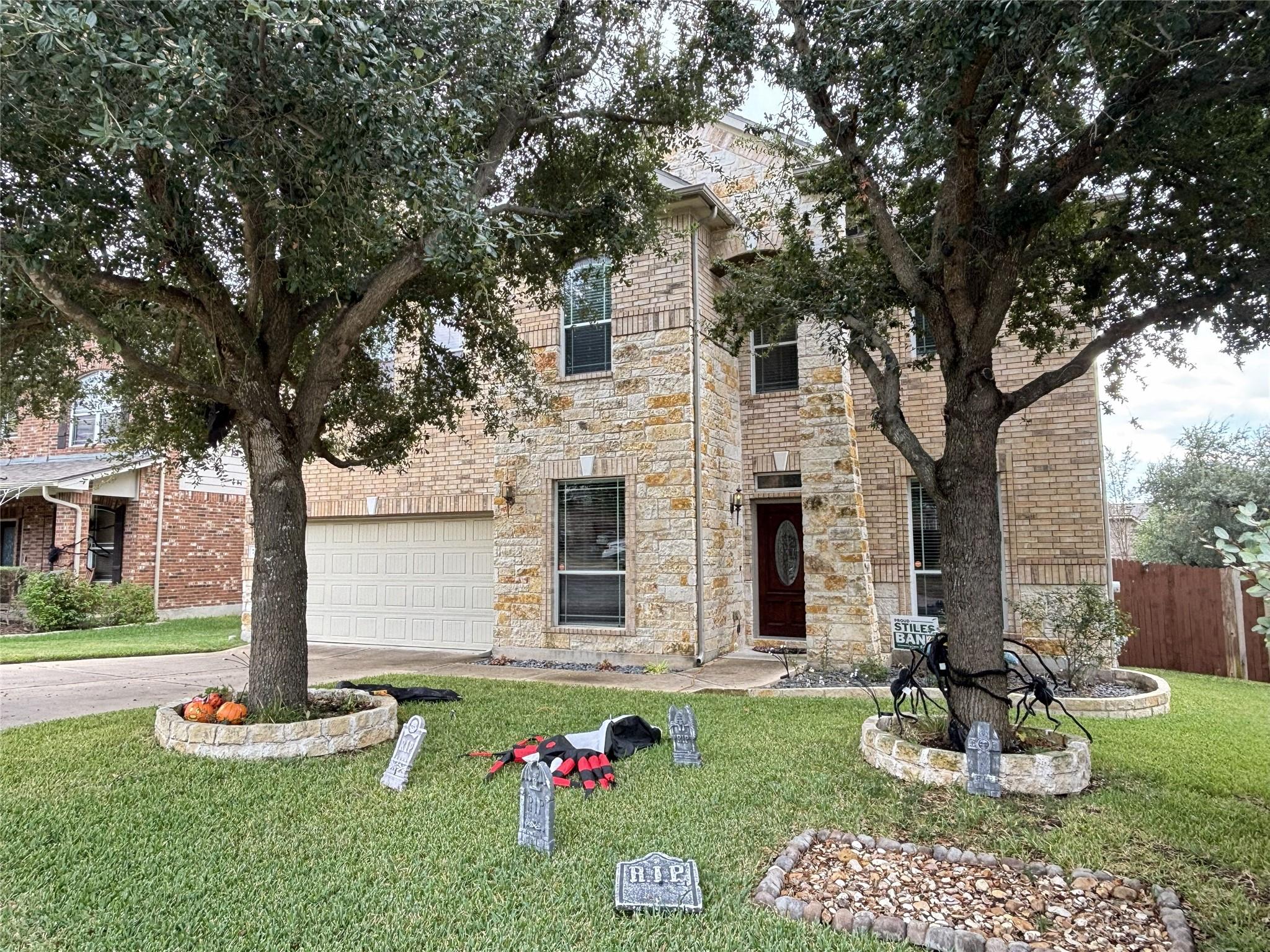 705 S Frontier Ln Property Photo 1