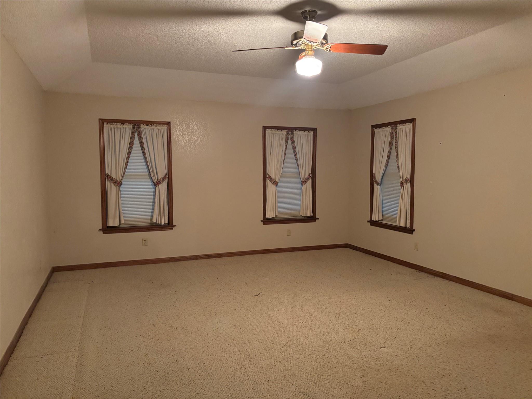 409 Sinuso Dr Property Photo 13