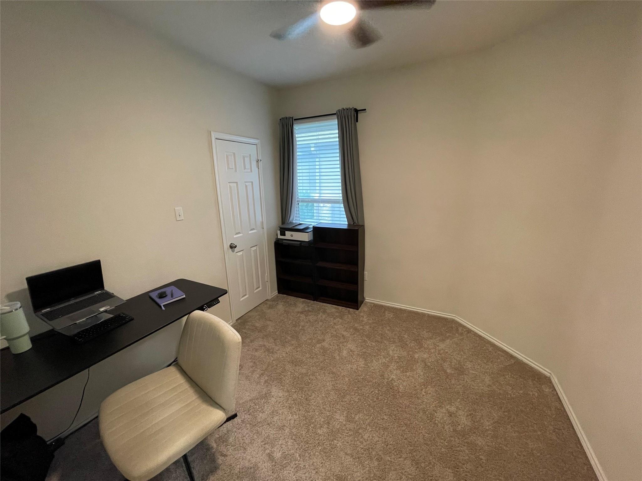 228 La Dera Dr Property Photo 4