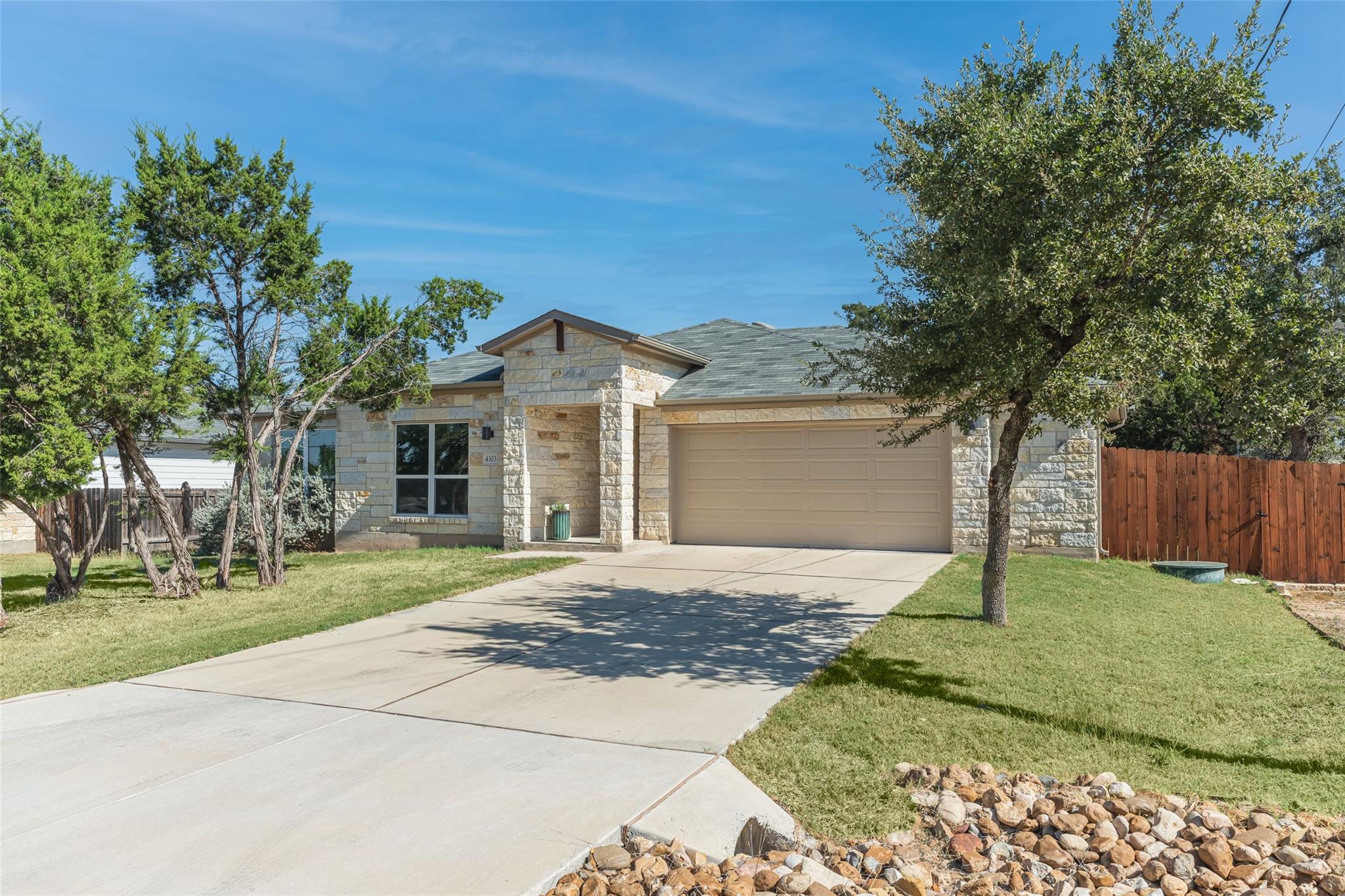 4303 Lindberg LN Property Photo 1